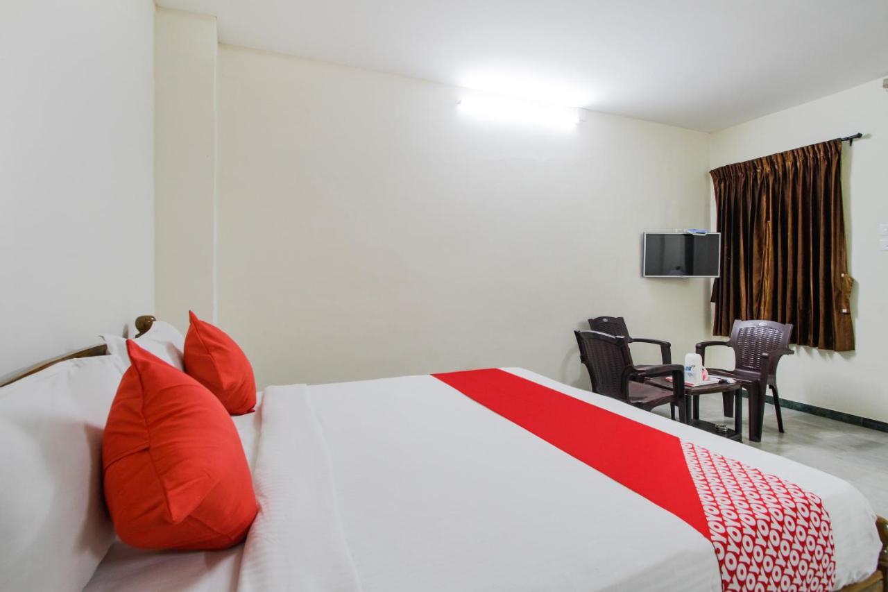 Oyo 62220 Hotel Stay Inn Kalyān Exteriör bild